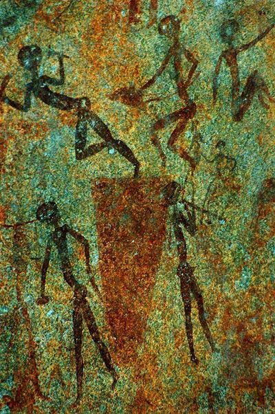 Ancient cave drawings of Zimbabwe drummers-Smithsonian