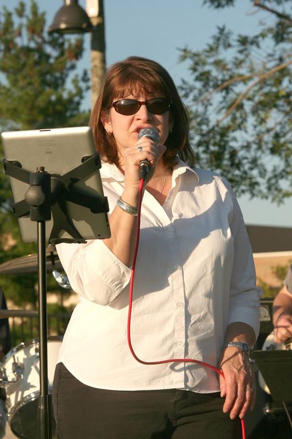Carolyn Ross
Vocals