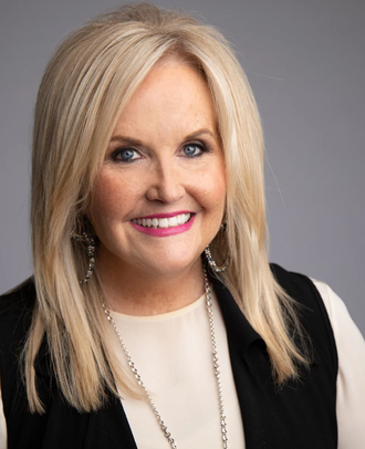 Karen Peck Headshot
