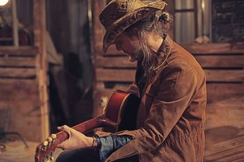 Grady Hoss (behind the scenes of the music video shoot for "These lonely Nights (Ain't Makin' It Easy)
