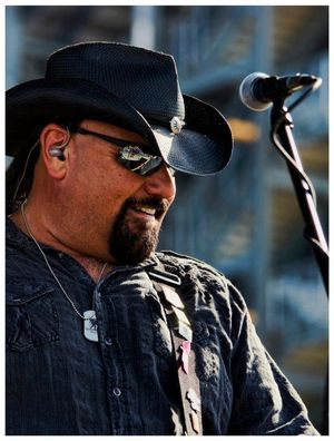 Dave Torres - Bass & Vocals