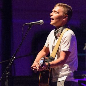 Tom Mitchell: vocals, guitar, piano & mandolin