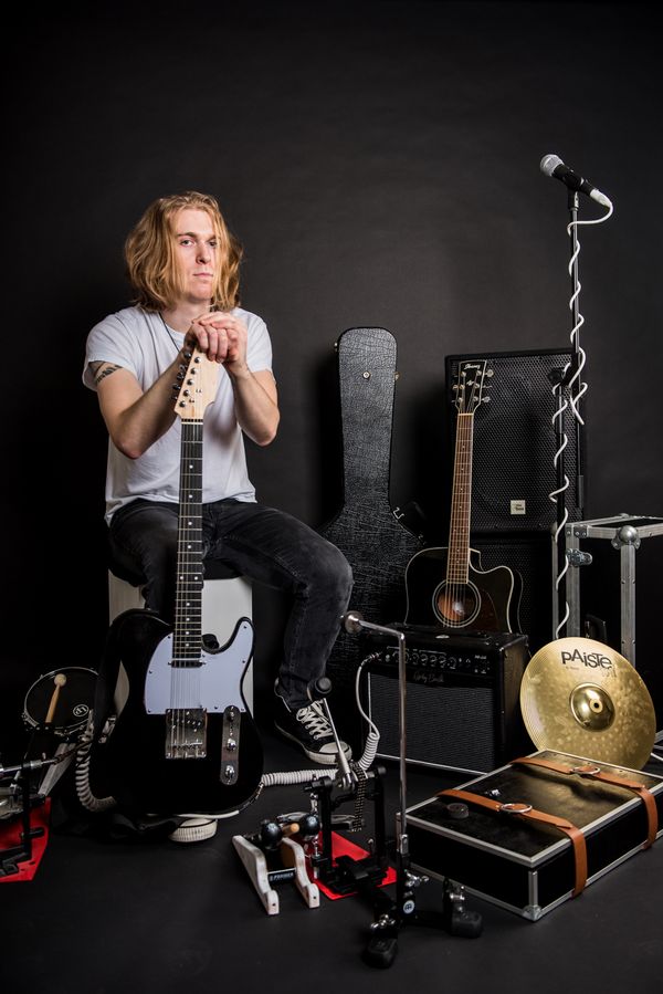 Shaun Banks one man rock show sitting down