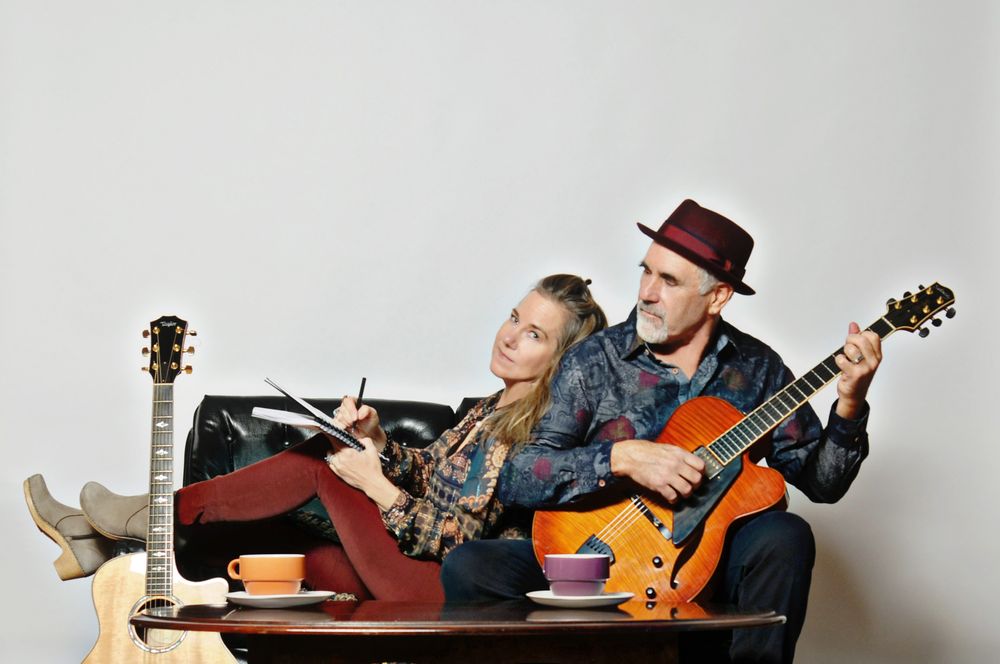 Laurie Raveis, Dennis Kole