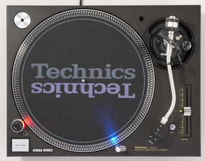 2 Technics 1200 mk2