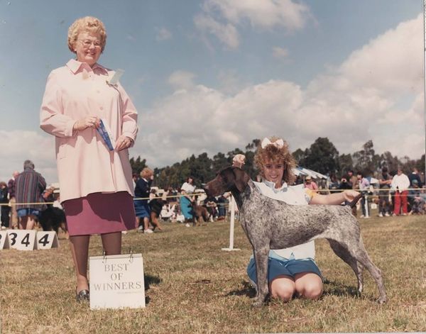 This was Khris' first dog she finished as a Champion. We are so Thankful to get CH Marilee's Almond Roca for Marilyn Stockland.