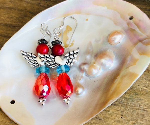 New!!! Handmade Angel Earrings and pendant❤️
fully infused with angelic sound frequencies and blessed in the sun with the following prayer “may all who wear this be blessed with financial good fortune, perfect health, vitality, peace, joy love and happiness”
$22 including tax and shipping🥰
Email: angelicsoundtherapy@gmail.com to place an order. Ready to ship asap :)