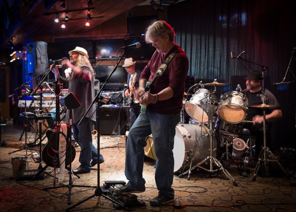 Mudd Bonz Live at The Lakeside Inn!