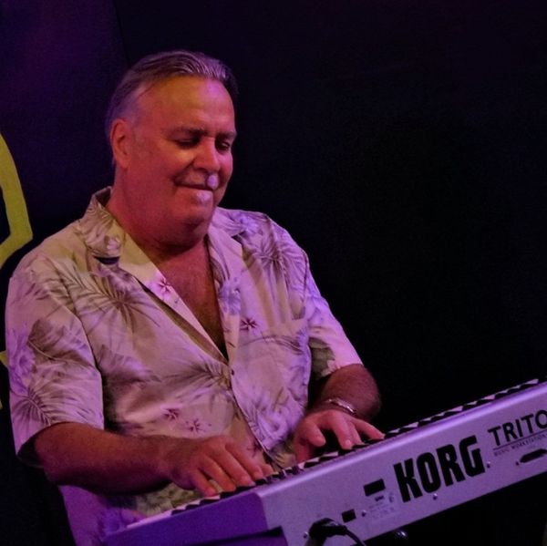 Mike Kalanj, piano and organ.
Mike Kalanj’s Hammond organ and piano playing oozes sweetness.”
Read reviews of Mike’s mastery on the Hammond B3 and you’ll read
of a musician who stands out in the musical world of the Blues,
Gospel and R&B. His understanding and knowledge of the music and
how to bring it to life on the one of a kind Hammond B3 keeps him
in constant demand. Mike has played with Tom Lavin and the
Legendary Powder Blues Band, Jim Byrnes, Spencer Davis,
Chris Isaak, Joe Walsh, and played for the late Long John Baldry
as well as countless other musicians on stage and in the studio.