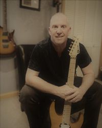 Pete- Lead Guitar, Vocals