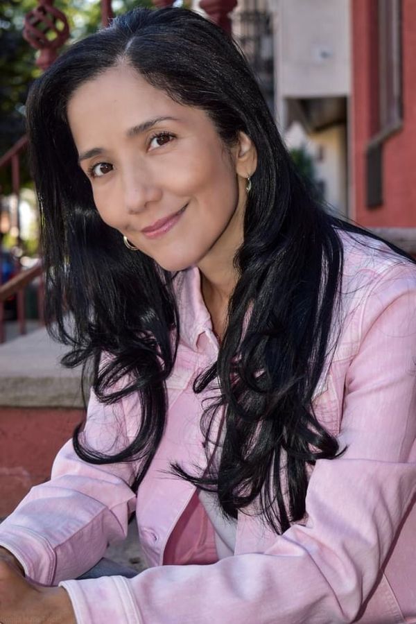 Mabel Aragón has worked as an on-air reporter for over eight
years for television outlets, including NJN, Cablevision,
WMBC-TV and Hudson TV. As a correspondent for KCAA
Radio, she covered Red Carpet events in California such as the
MTV Movie Awards and the Alma Awards, where she
interviewed Andy Garcia, Edward James Olmos and Eva
Longoria. As a journalist, her news stories have appeared in
Pasadena Weekly, the New York Post and The County Seat. Her
talents have given her the opportunity to emcee events at
NJPAC and the Colombian Independence Festival in Bergen
County. Passionate about the arts, this New Jersey native has
sung at piano bars on Restaurant Row in NYC and performed at
Salsa Congresses in Las Vegas. She’s an out-of-the-box thinker
that embraces new experiences, including the chance to
contribute to New Visions Radio.