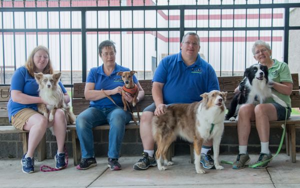 NRR's "Over Our Heads" keeps chugging away at Isaac's HOBBES with a total of 925 points for the weekend!
Pictured: Zoe (Nikki), Benny (Holly), Belle (Dirk), and Isaac (Sharon)