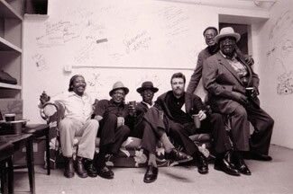 MUDDY WATERS TRIBUTE BAND 1994 WILLIE "BIG EYES" SMITH, CALVIN "FUZZ" JONES, PINETOP PERKINS, PAUL OSCHER, JIMMY ROGERS AND BIG DADDY KINSEY