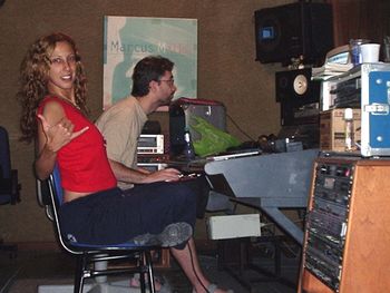 Fernanda Froes' recording sessions at Estúdio Arte, in Niterói, Brazil. Copyright © 2017 Fernanda Froes Music. All rights reserved.