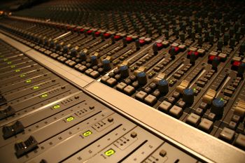 Fernanda Froes-Pruett’s recording sessions with Bocato at Estudios MEGA - São Paulo, SP, Brazil - Copyright © 2018 Double Feather Productions. All rights reserved.