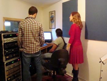 Fernanda Froes-Pruett’s recording sessions at Estudio Cayres - São Paulo, SP, Brazil - Copyright © 2018 Double Feather Productions. All rights reserved.