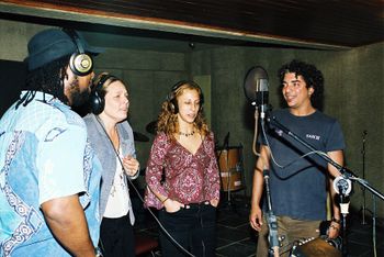 Fernanda Froes' recording sessions at Estúdio Arte, in Niterói, Brazil. Copyright © 2017 Fernanda Froes Music. All rights reserved.