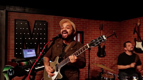 Watch a performance & interview by Tone Irie on KVCR PBS!
Click on the photo to watch.
¡Mira la tocada y entrevista de Tone Irie en KVCR PBS! Haga clic en la foto.