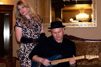 Photo Credit: Carmen Garza/ www.gigshots.net