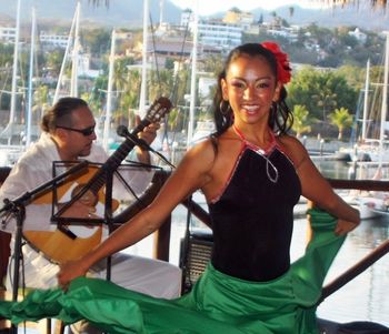 live event in la marina de la cruz de huanacaxtle with oskar christian "ART PROYECT" ROSALBA RIVERA (DANCER) O. CHRISTIAN & BERNA (PERCUSSION)