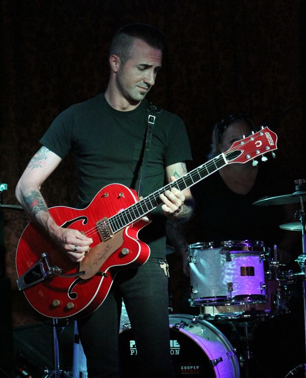 Pour House, Photo by Roger Brenzel