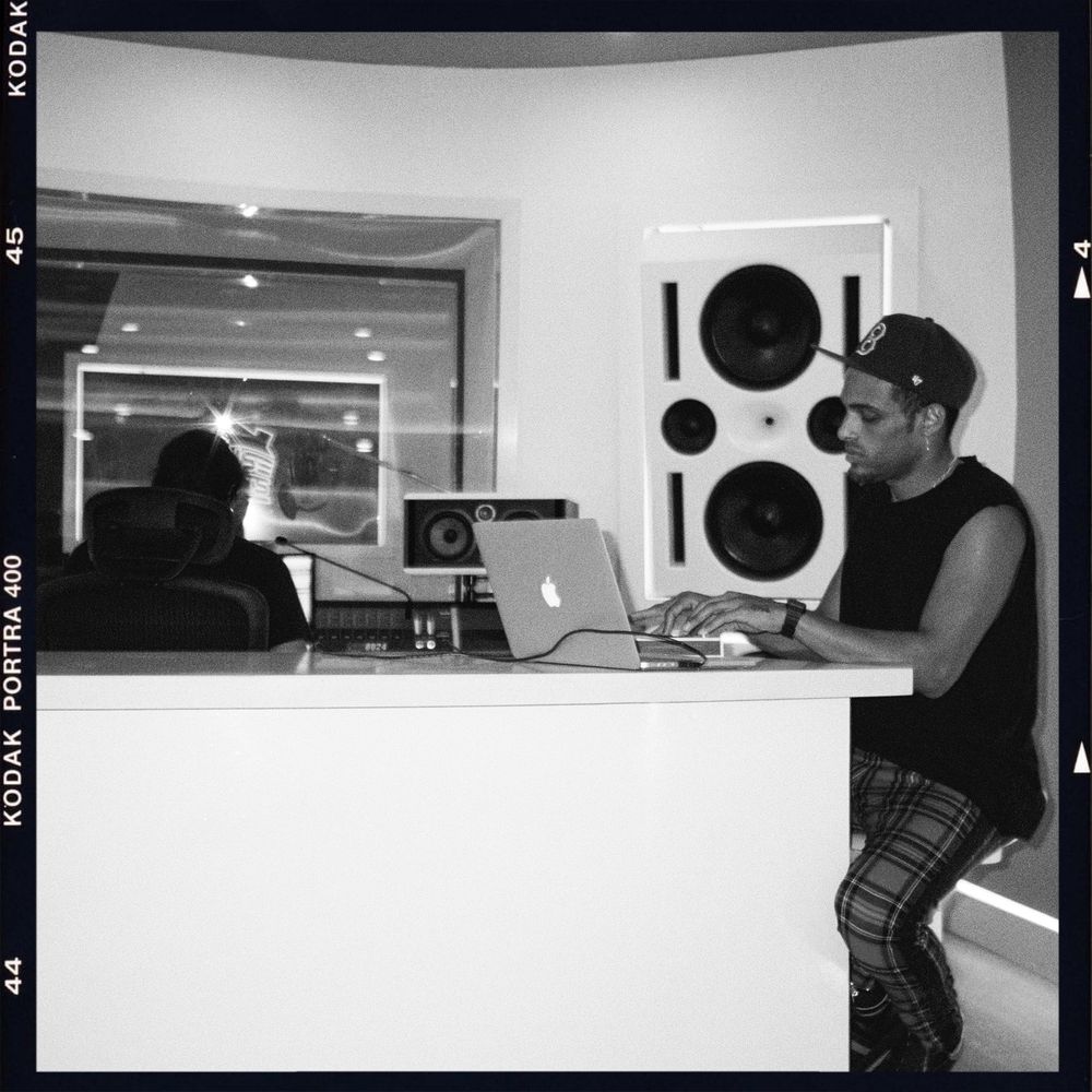 Abel Xanders & Sapo Music