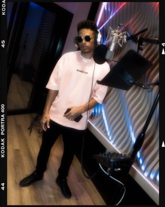 Abel danders Recording Music Studio Headphones Mic Miami Artist Colors Neumann