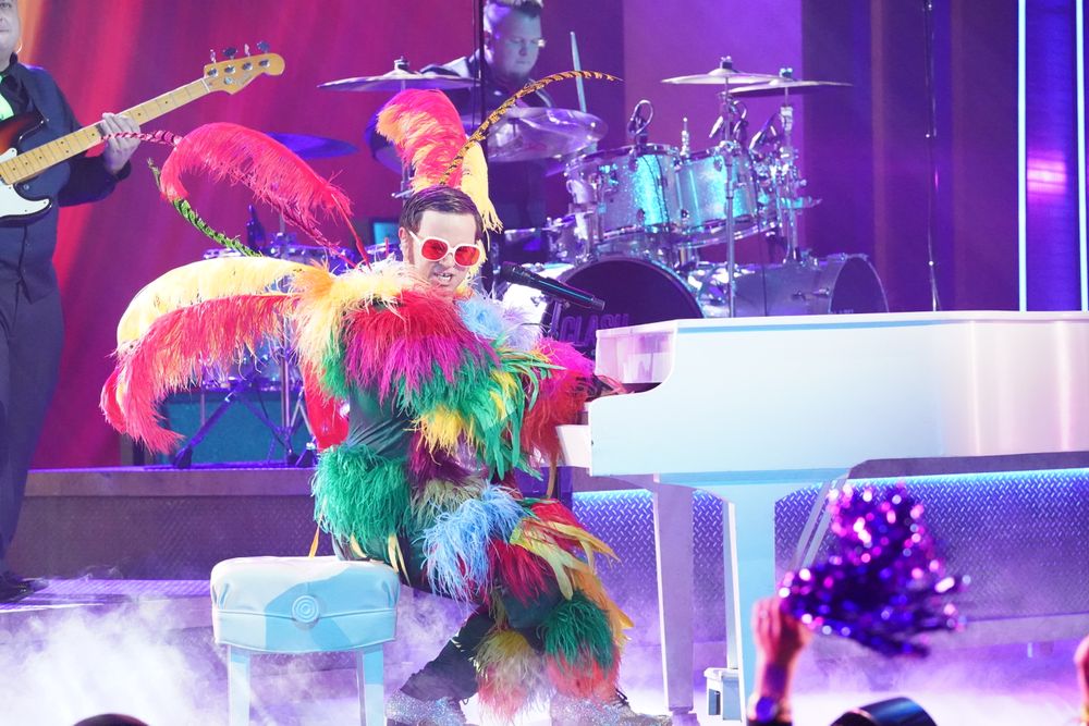 Rus Anderson as Elton John Clash of the Cover Bands