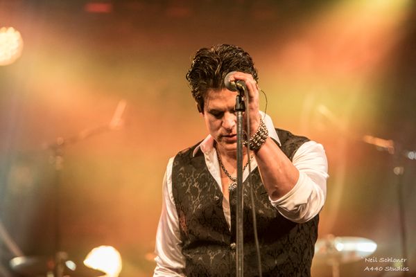John Bruce: Lead Vocals