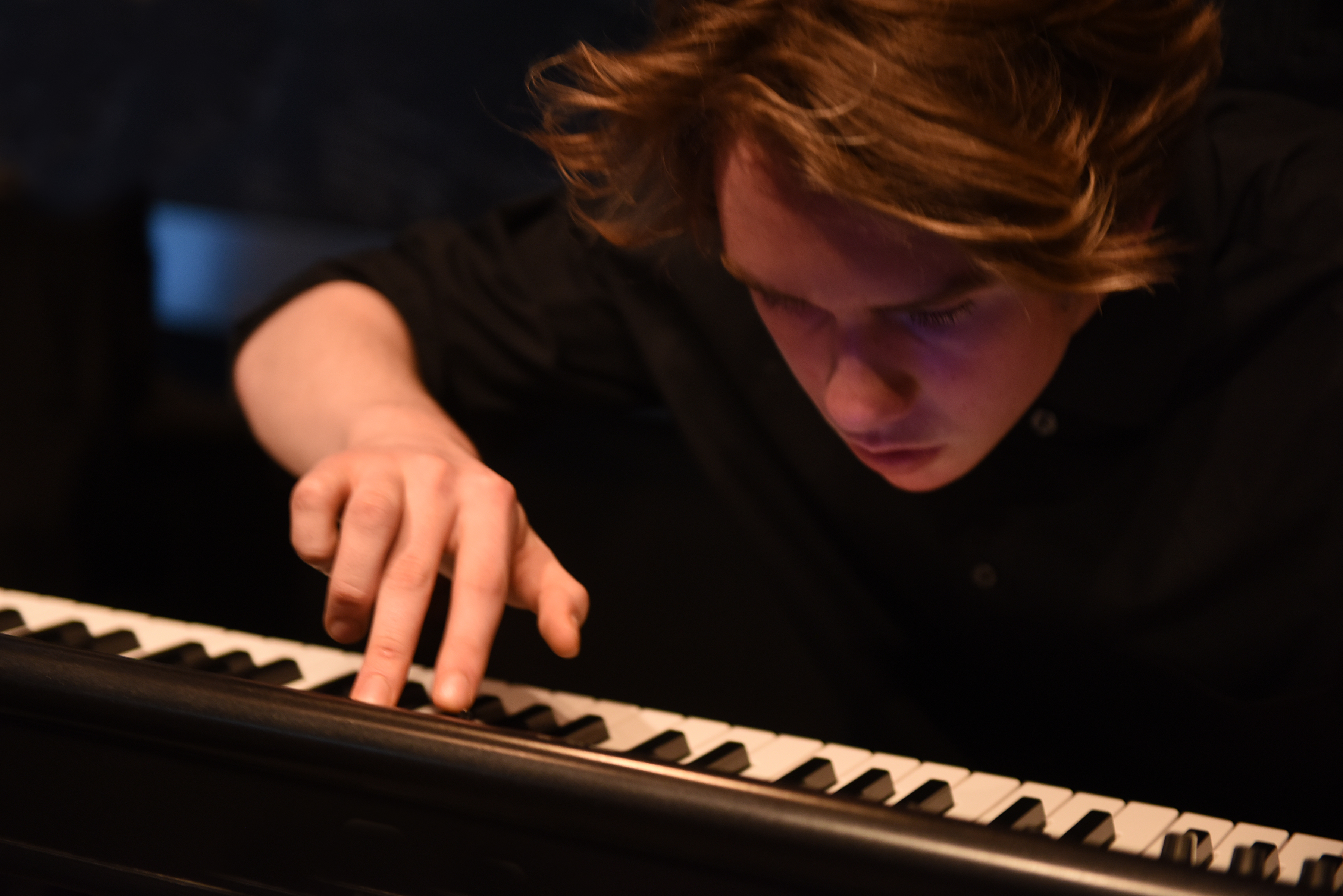 “What I like about jazz, is the opportunity to improvise live and get into
a “mode” with the others in the band. There is a freedom in Jazz and funk that exists less in the conventional classical music genre mind set” -Henry Schultz