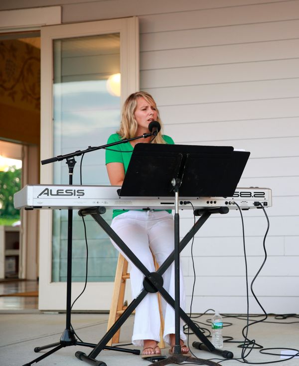 Third Thursday at Anthony Road Winery, Penn Yan, NY. photo by Erin Cunningham Photography.