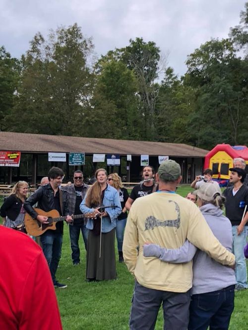 Acoustic set amongst the crowds 2018
