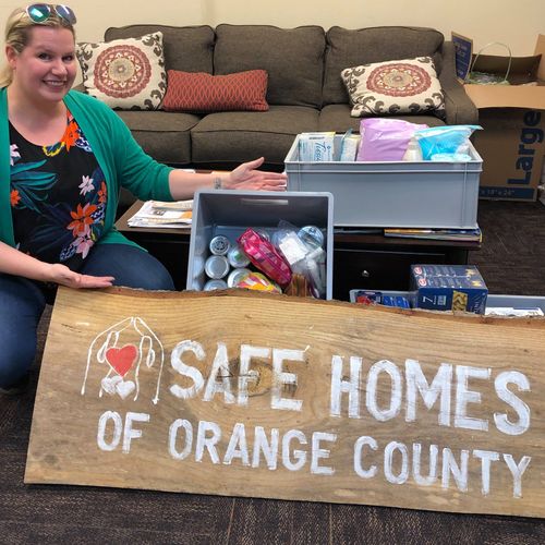 Fan, Andrea Bacon, displaying her good deed