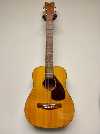 Yamaha FG-Junior 3/4 size Kid’s Guitar. Right handed.