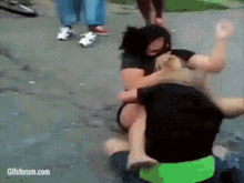 This fight was broken up street say it’s was a draw :- subscribe for part 3 x 3 minute rumble.