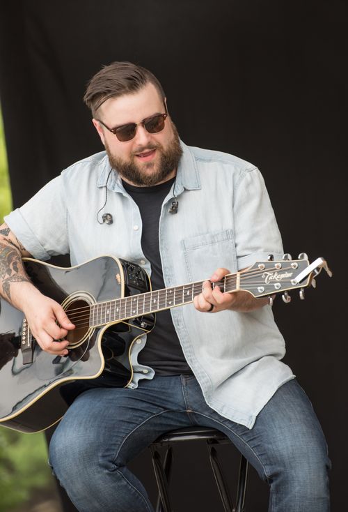 JORDAN HUMPHREY | GUITAR & KEYBOARD