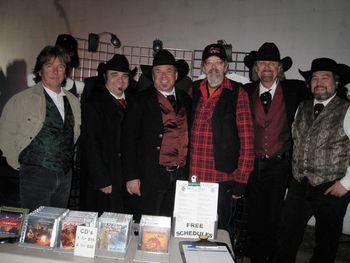 01-01-10: 'It was great celebrating with our friend Gary Kanski from Big
Piney, WY who manages the Sublette County Fair...he just happened
to be in Havasu spending the holidays with his folks!'