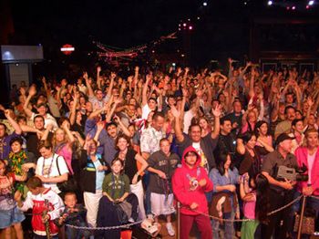 2006 - Florida! We spent the last week in Florida. Yes, it's Mardi Gras time on
Pleasure Island and we became our alter-ego, Crawdaddio.
The crowds started off great and got better as Fat Tuesday
approached. So this weeks pics are mostly of....YOU!