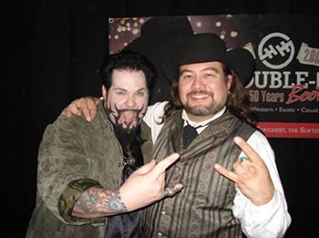 2006- Pir niddu John Shaw has a show that you have to see to believe. He eats light bulbs, drinks Windex, and is one of the only few performers I've ever seen freak out Howard Stern.