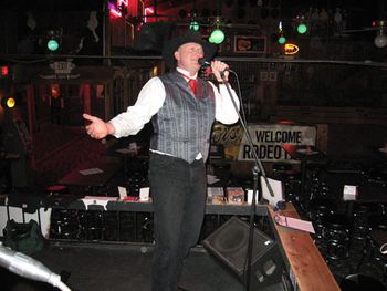 2007 - We'd like to extend BIG THANKS to Bill Mooney, who did a tremendous job filling
in for Kenny while he was sick. We appreciate all the 400 mile drives back and
forth from his home in Vallejo to Southen California