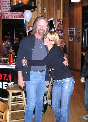 2006- The beautiful woman hanging all over Lindy is talk radio star
Sam Phillips. It must suck to be Lindy!