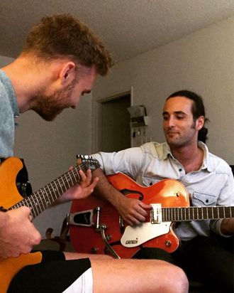 "Mitch taught me one of my favorite songs in one day. He is a great teacher!" - Shon