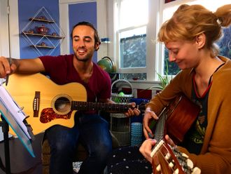 "I've quit guitar so many times out of frustration and lack of focus. But with Mitchell it's more like a guided exploration. After every lesson I feel inspired to pick up and play!" - Sarah