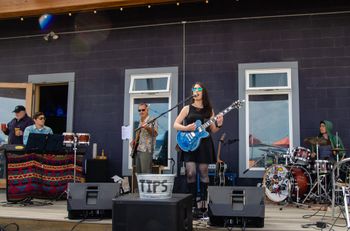 Photo by Sarah J Wright: https://www.facebook.com/sjwphoto.net