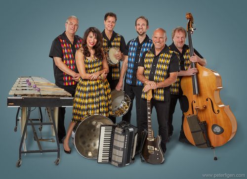 Gigi and her Atomic Hipsters 2018, photo by Peter Figen