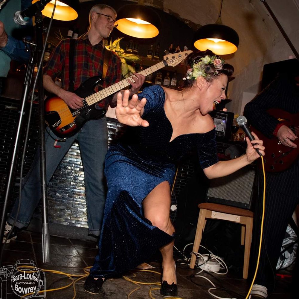 I set up a little event business in lockdown called Musuine, we had a little show just before christmas in the beautiful setting of St Mary's in the Castle cafe, we were so grateful to play