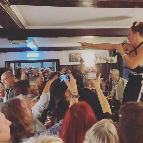 LOVE THE SMALL AND INTIMATE SHOWS WITH CRAZY CROWDS. THE LORD NELSON, HASTINGS AND THE ANCHOR, WINGHAM 2021