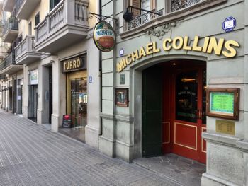 The Michael Collins Irish Bar - www.michaelcollinspubs.com is located at Plaça de la Sagrada Família.
