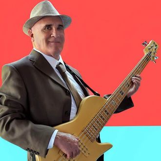 Greg's Bass Shed lesson on Steve York