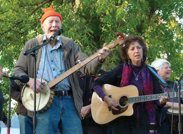 Sharleen & Linda (back) performing with Pete Seeger at the Clearwater Sloop Club Pumpkin Festival, Beacon, NY – October 2012 . . . our last time together.